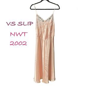 Vintage Victorias Secret Peach Pink lace satin slip dress nightgown Nightwear